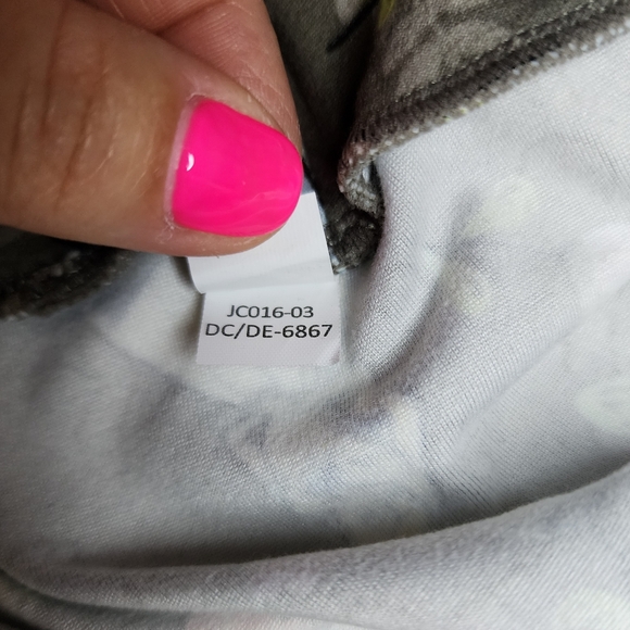 Lularoe Disney • Alice In Wonderland Leggings • TC - Picture 6 of 7